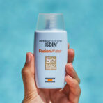 کرم ضد آفتاب ایزدین بدون رنگ فیوژن واتر Isdin Fusion Water